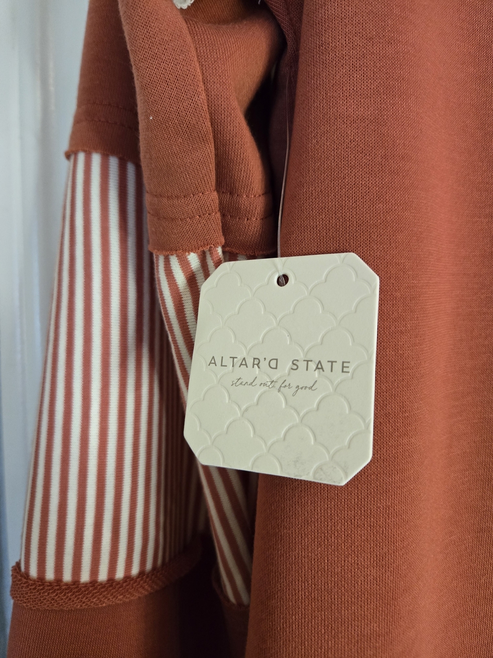 Altar'd State Rust Long-Sleeve Polo with Cream Collar, Size Medium, NWT - Picture 5 of 7